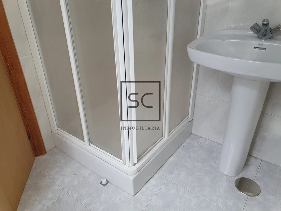 Casa con Bodegas y Finca en A Coruña, Mugardos