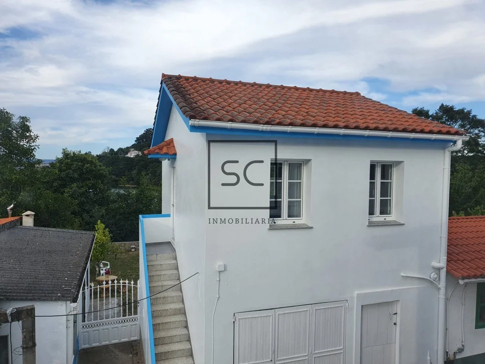 Casa con Bodegas y Finca en A Coruña, Mugardos