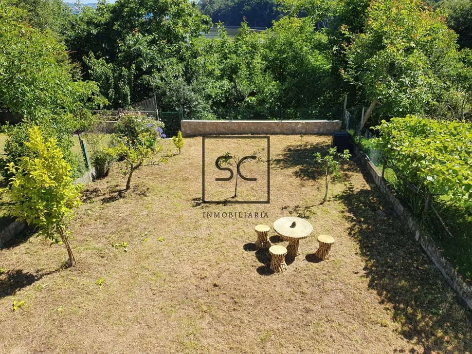 Casa con Bodegas y Finca en A Coruña, Mugardos