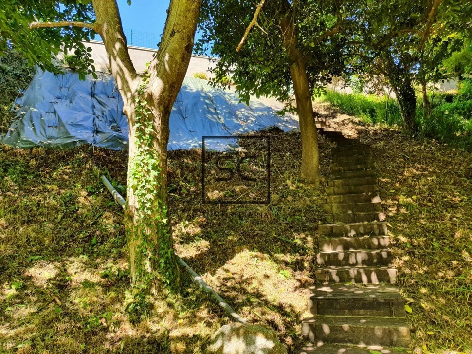 Casa con Bodegas y Finca en A Coruña, Mugardos