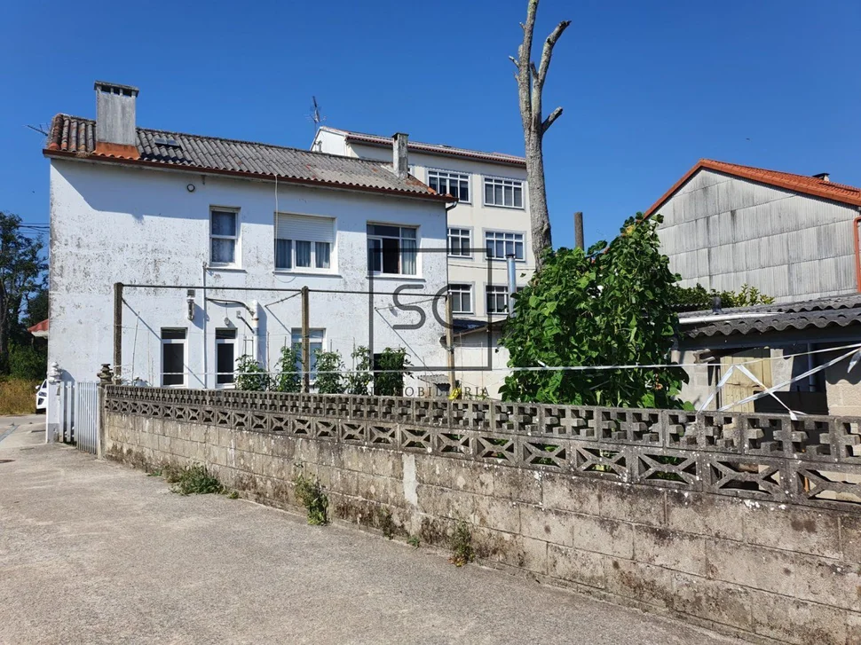Casa con Garaje y Finca en Piñeiros, Narón