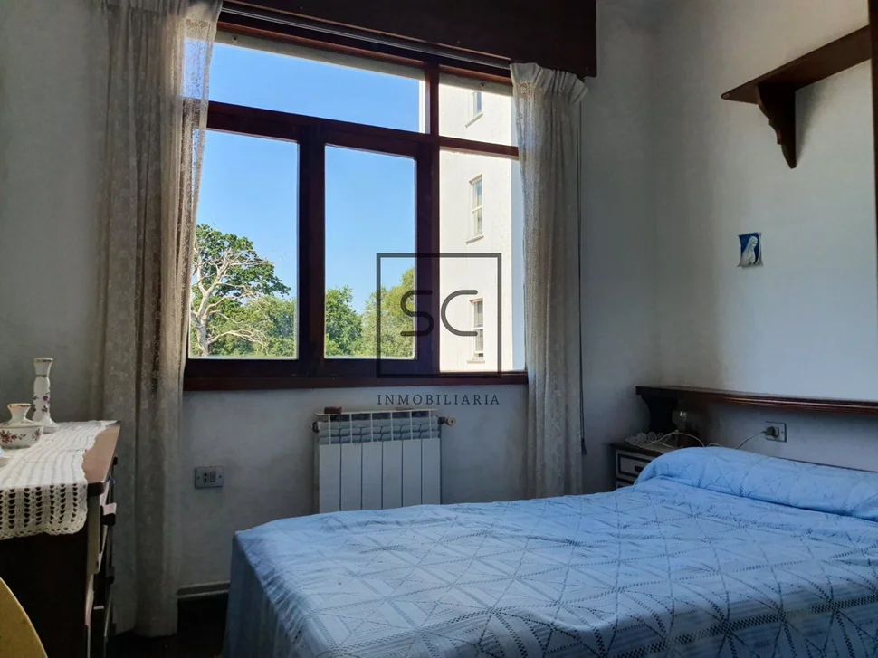 Casa con Garaje y Finca en Piñeiros, Narón