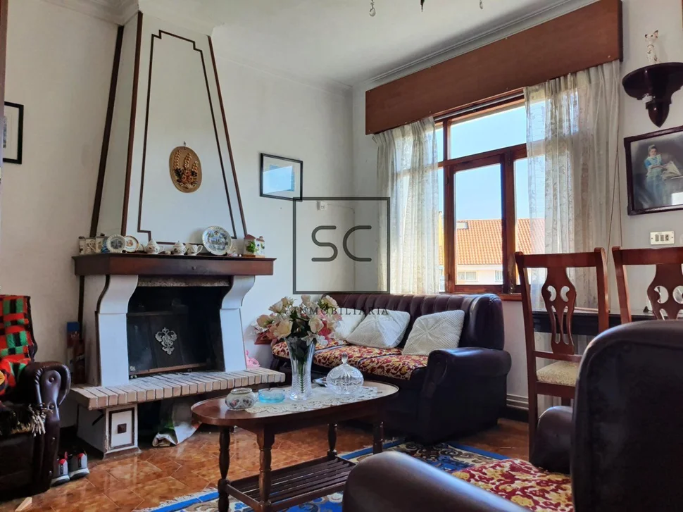 Casa con Garaje y Finca en Piñeiros, Narón