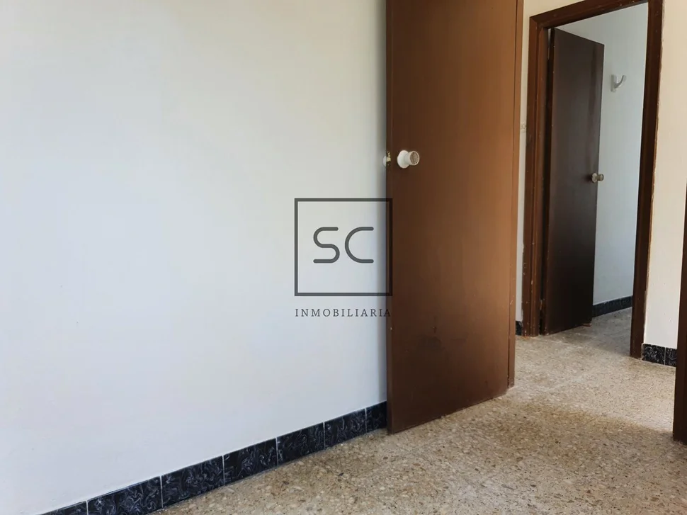 Casa con Garaje y Finca en Piñeiros, Narón