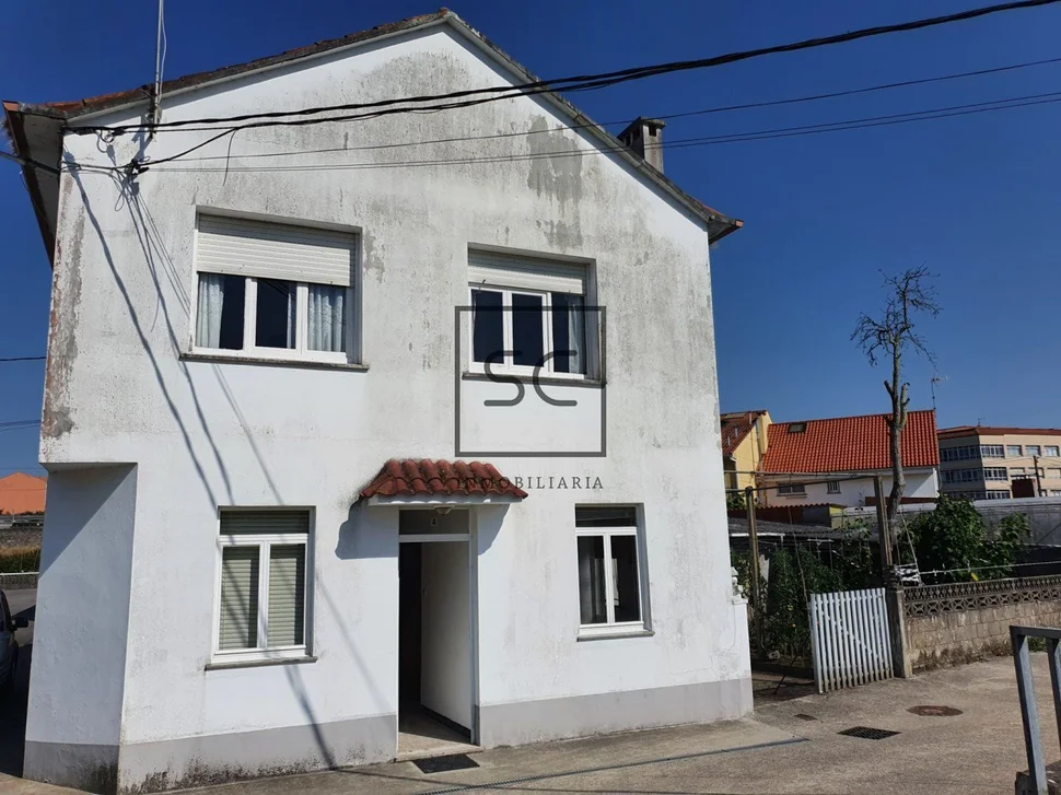 Casa con Garaje y Finca en Piñeiros, Narón