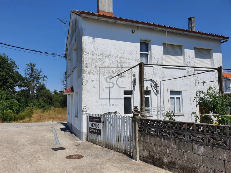 Casa con Garaje y Finca en Piñeiros, Narón