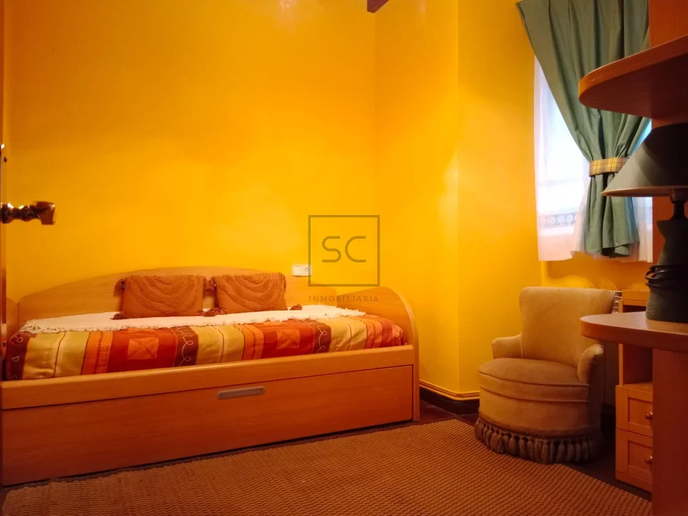 Casa en el centro de fene con terraza en fene, fene