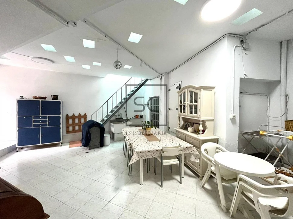 Casa en el centro de fene con terraza en fene, fene