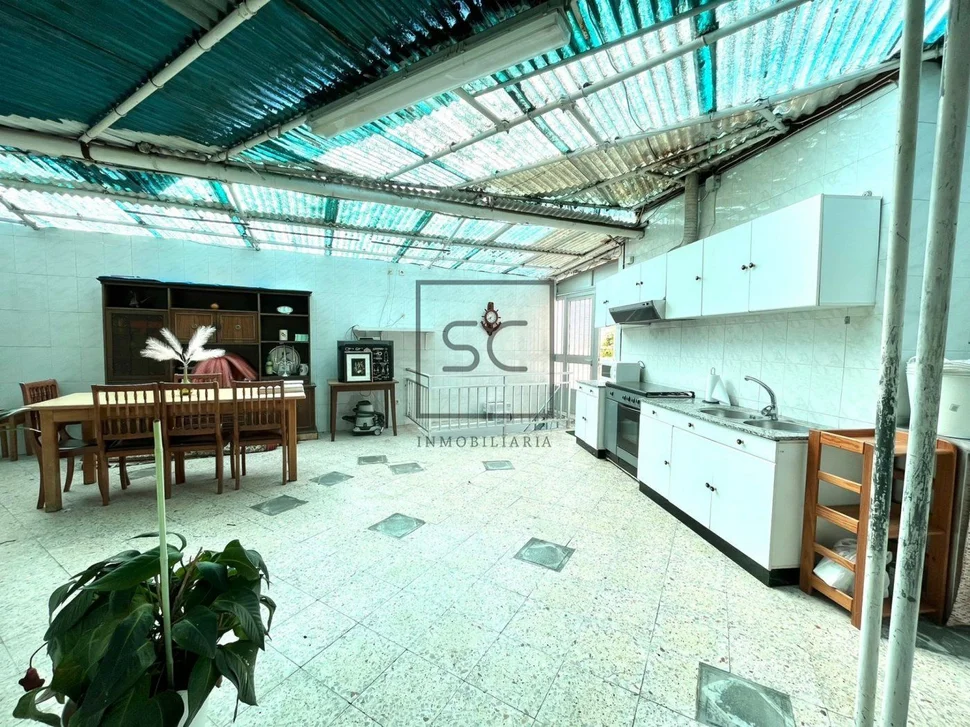 Casa en el centro de fene con terraza en fene, fene