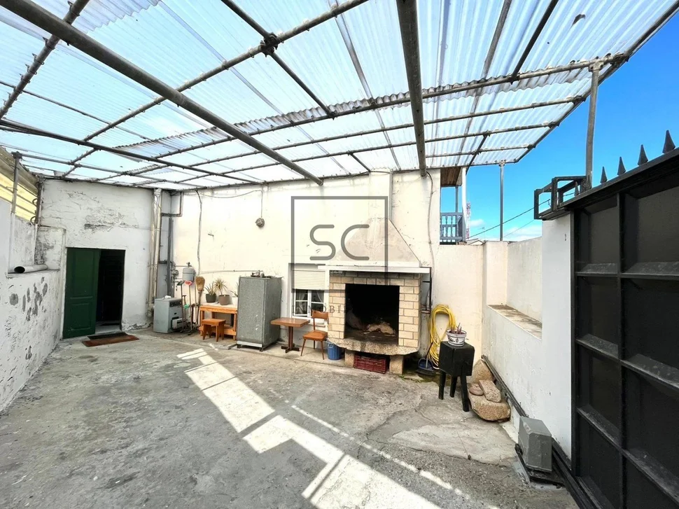 Casa en el centro de fene con terraza en fene, fene