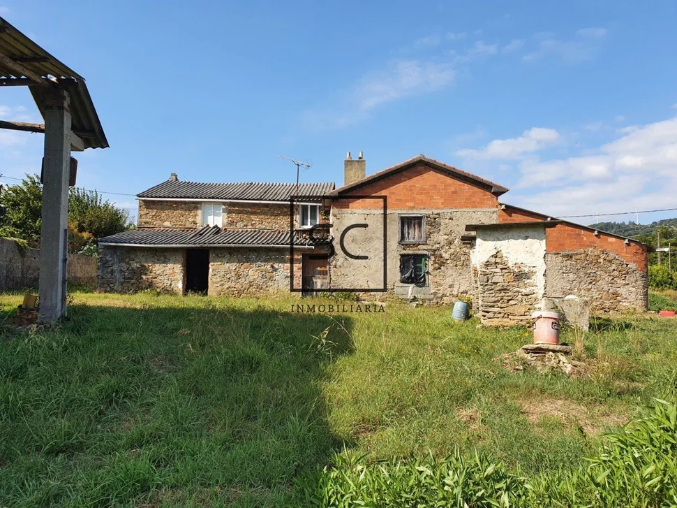 Casa con finca en sedes, narón