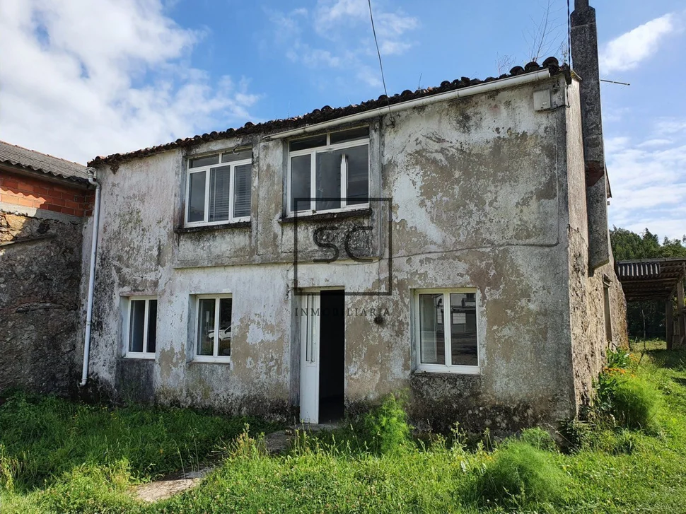 Casa con finca en sedes, narón