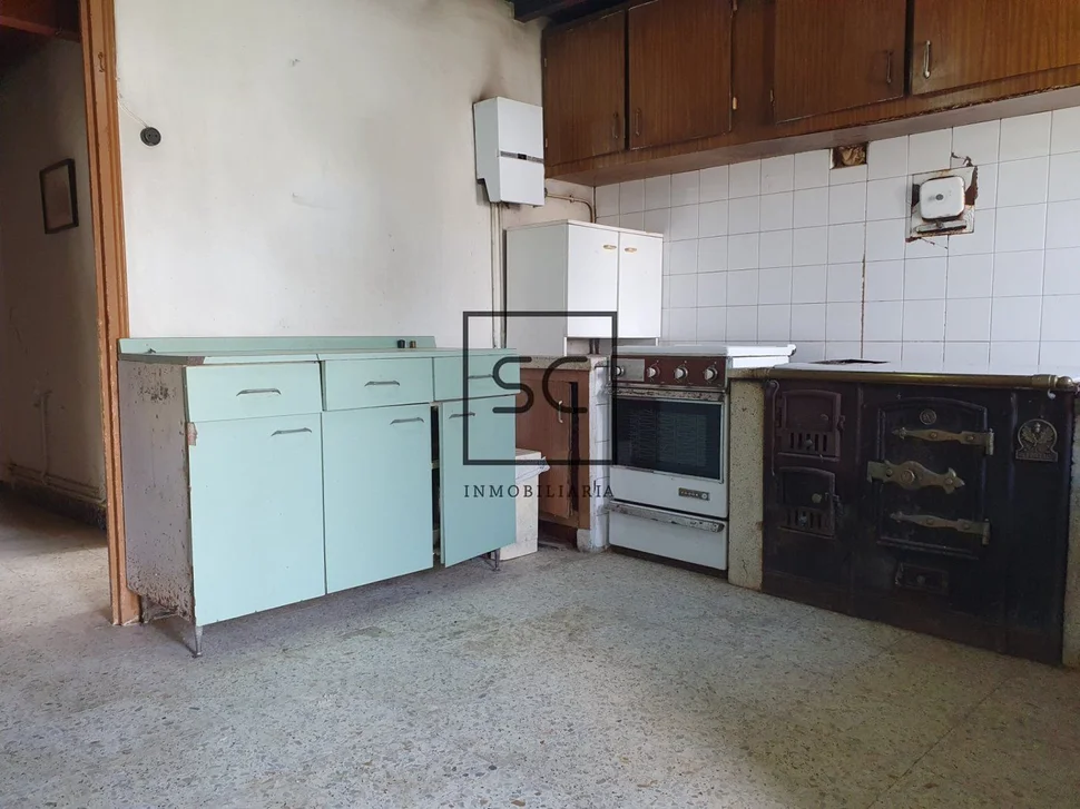 Casa con finca en sedes, narón