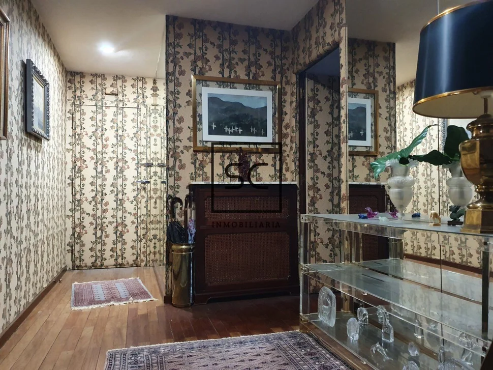 Piso con ascensor y garaje en ensache, a coruña