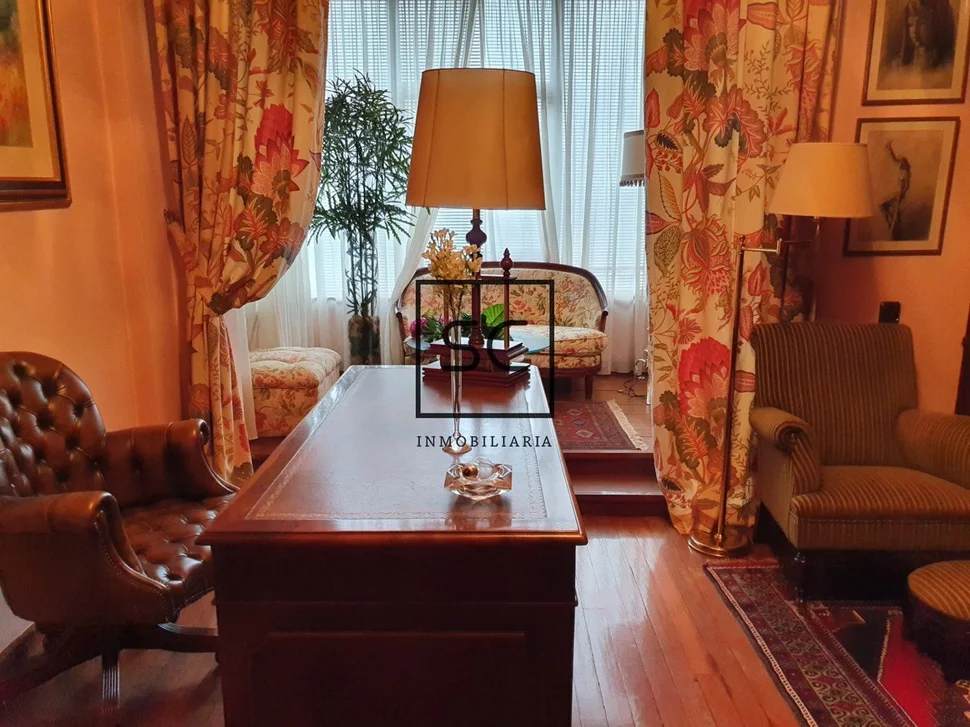 Piso con ascensor y garaje en ensache, a coruña