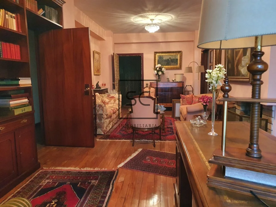 Piso con ascensor y garaje en ensache, a coruña