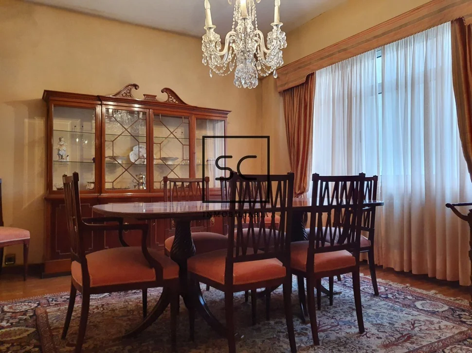 Piso con ascensor y garaje en ensache, a coruña