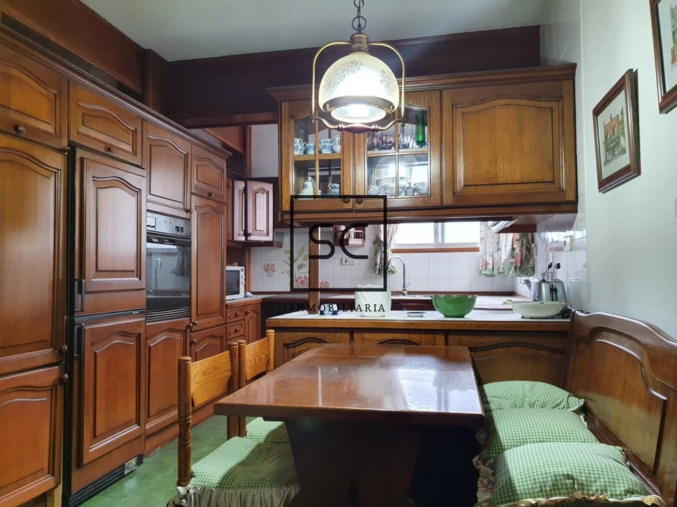 Piso con ascensor y garaje en ensache, a coruña