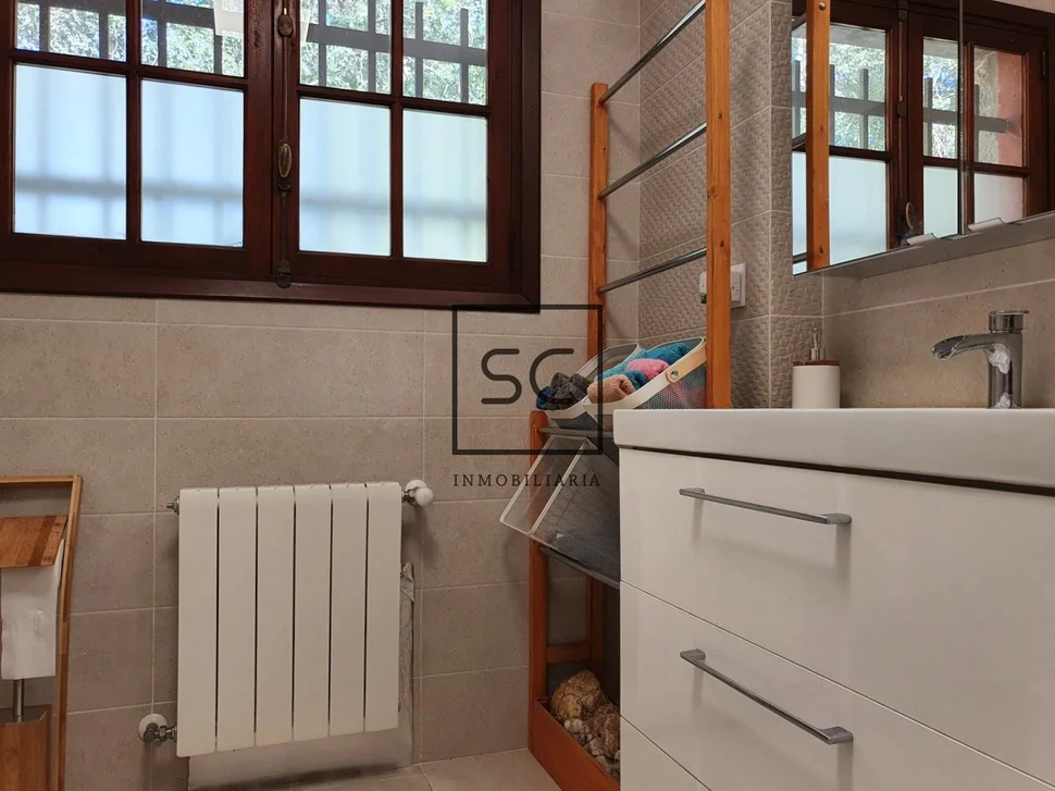 Chalet con piscina y finca en maniños, fene