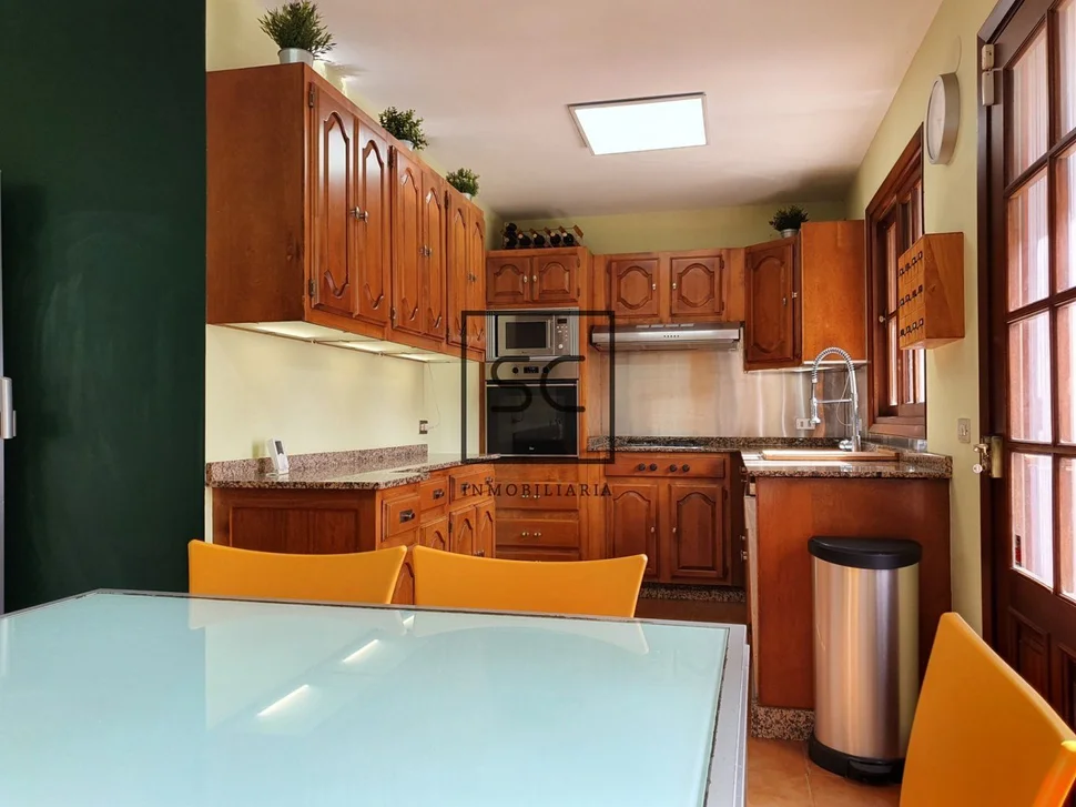 Chalet con piscina y finca en maniños, fene