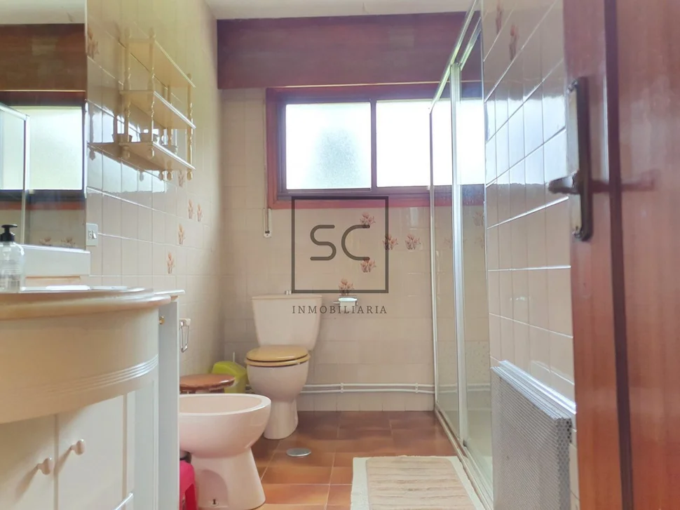 Chalet con finca edificable en san cidre, bergondo