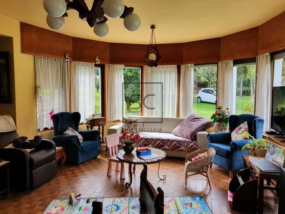 Chalet con finca edificable en san cidre, bergondo