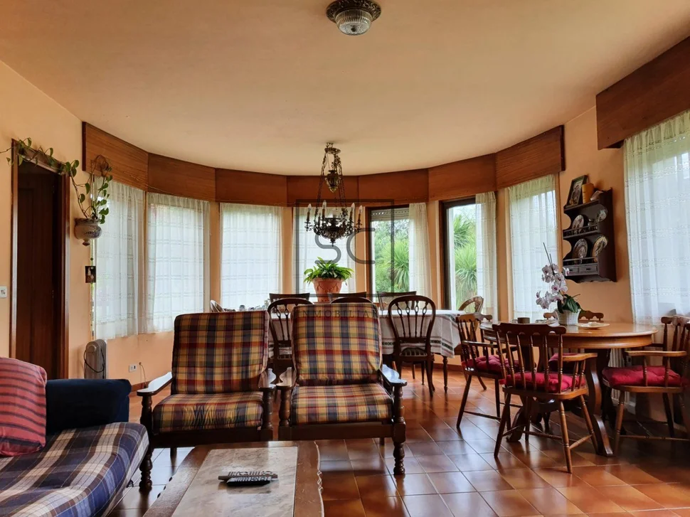 Chalet con finca edificable en san cidre, bergondo