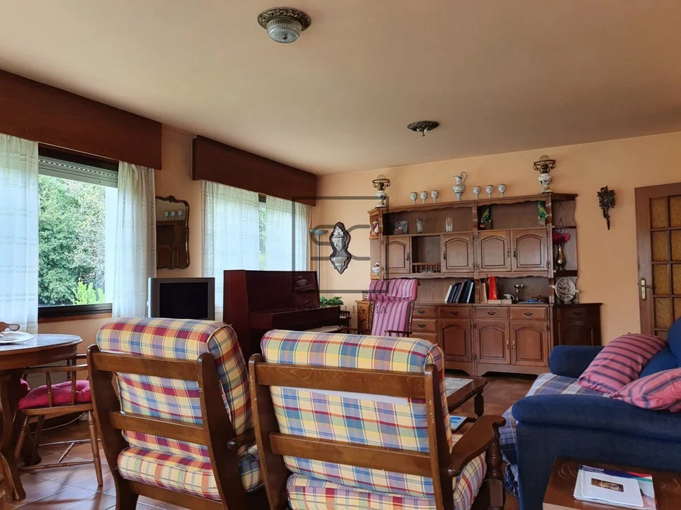 Chalet con finca edificable en san cidre, bergondo