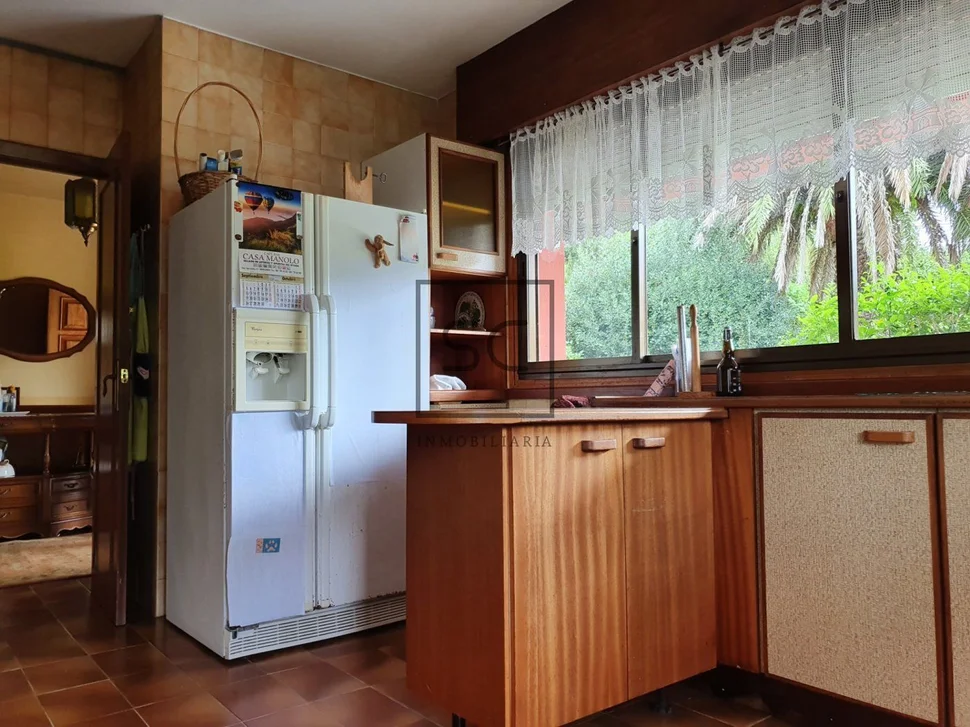 Chalet con finca edificable en san cidre, bergondo