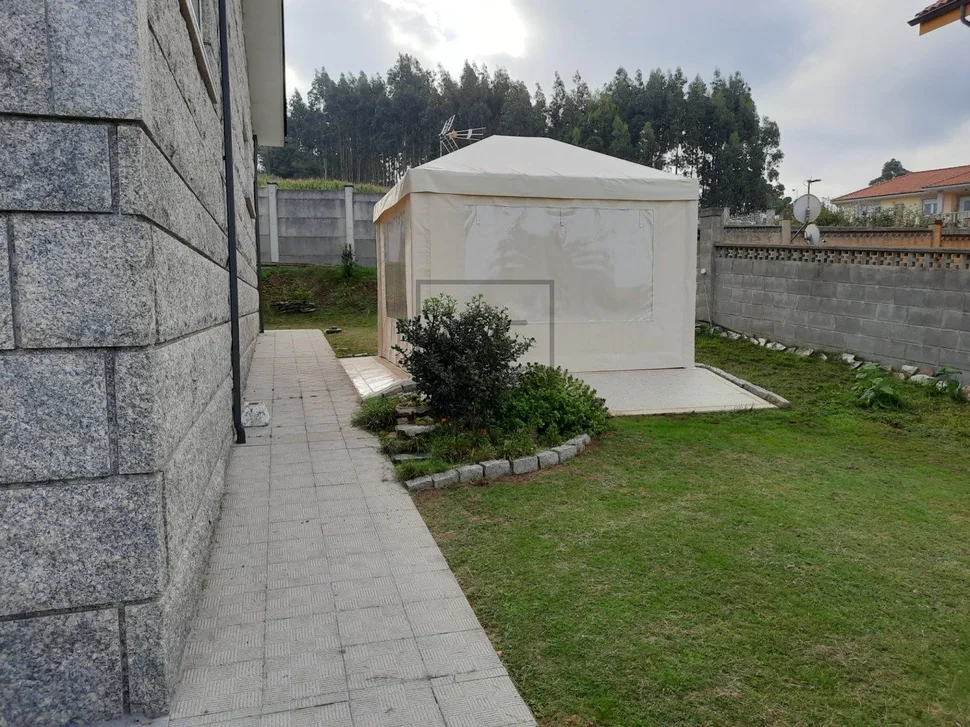 Magnifico chalet individual con piscina y jardin en valdoviño, valdoviño