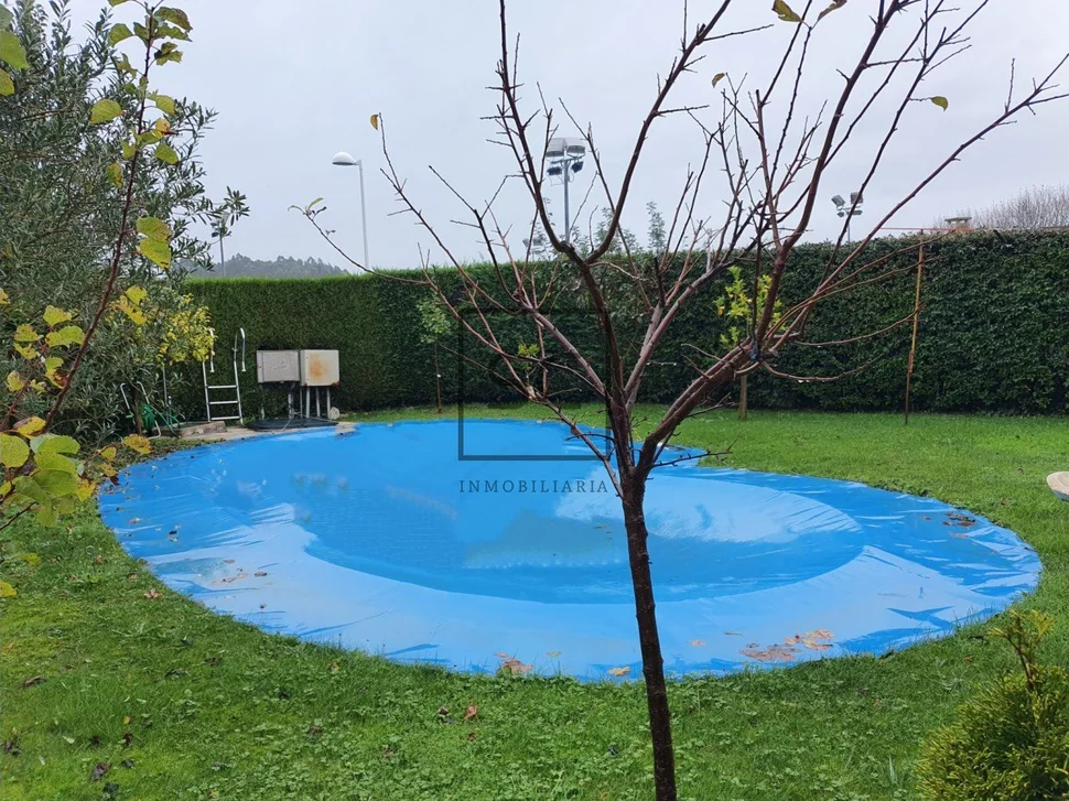 Chalet con piscina y barbacoa en veige-playa cirro-carnoedo, sada