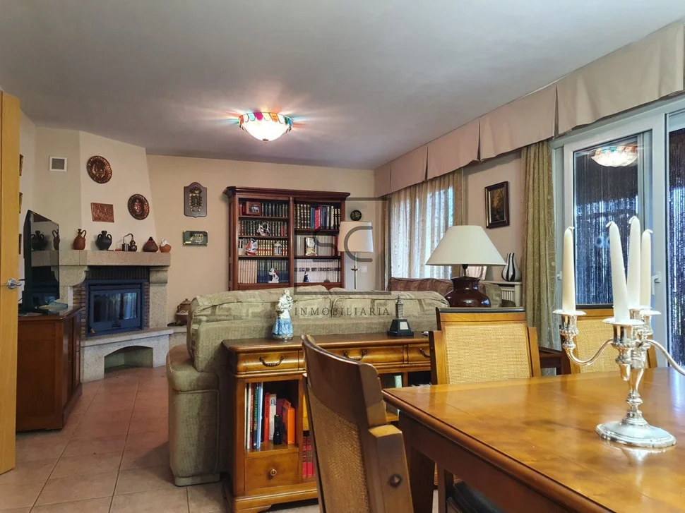 Chalet con piscina y barbacoa en veige-playa cirro-carnoedo, sada