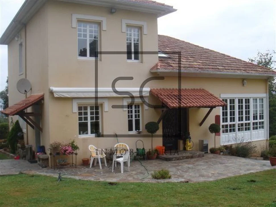 Chalet con piscina en guísamo, bergondo