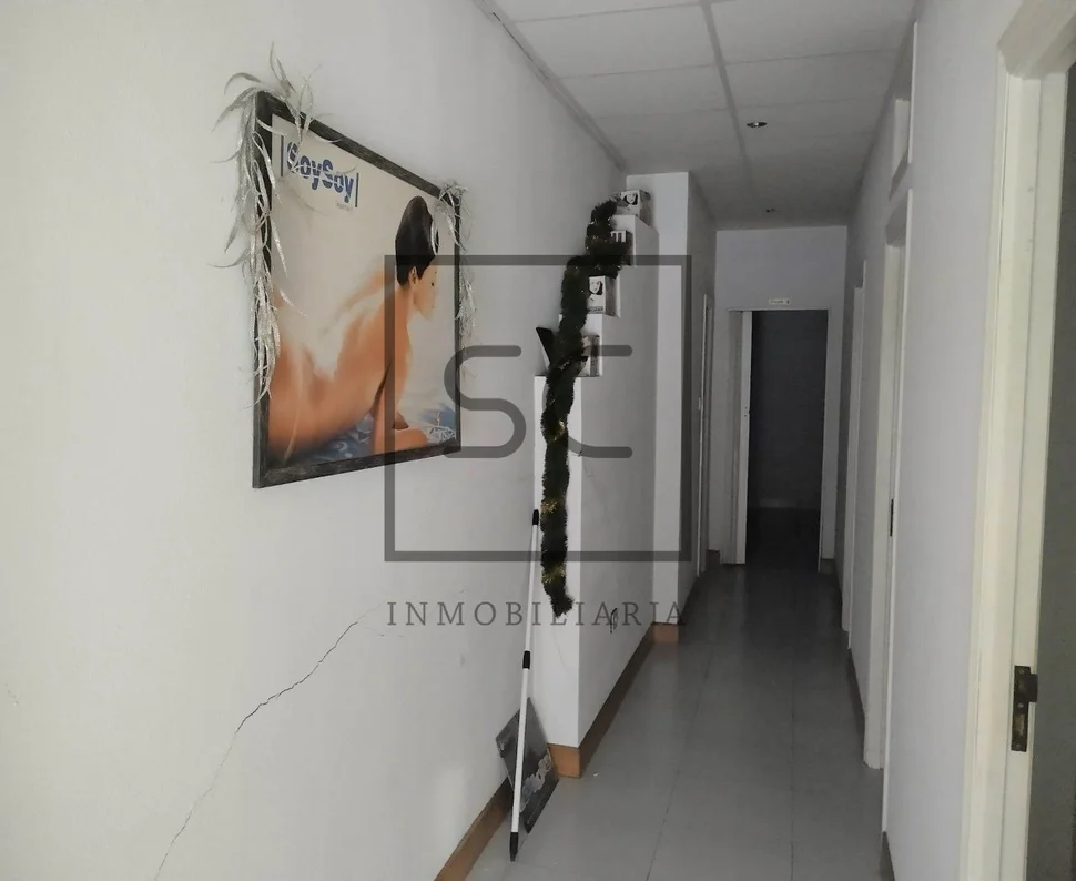 Local comercial en os castros, a coruña