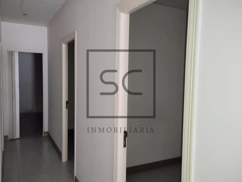 Local comercial en os castros, a coruña