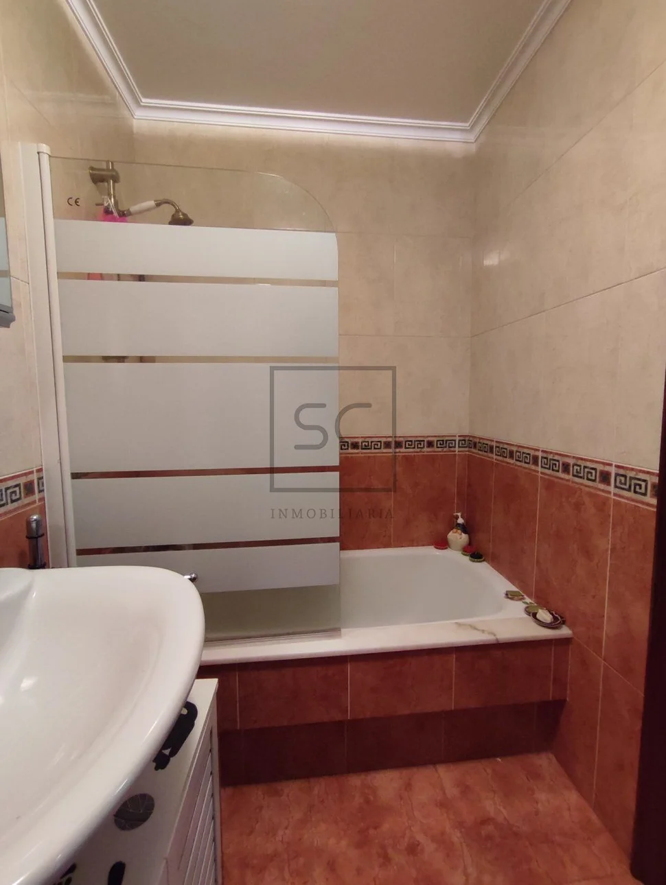 Amplico Dúplex con Ascensor, Trastero y Garaje en Alto Castaño, Narón