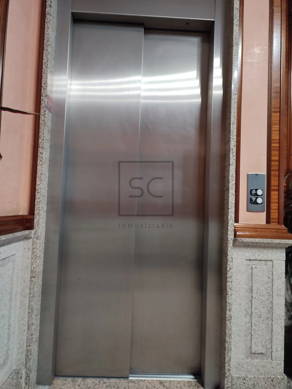 Amplico Dúplex con Ascensor, Trastero y Garaje en Alto Castaño, Narón