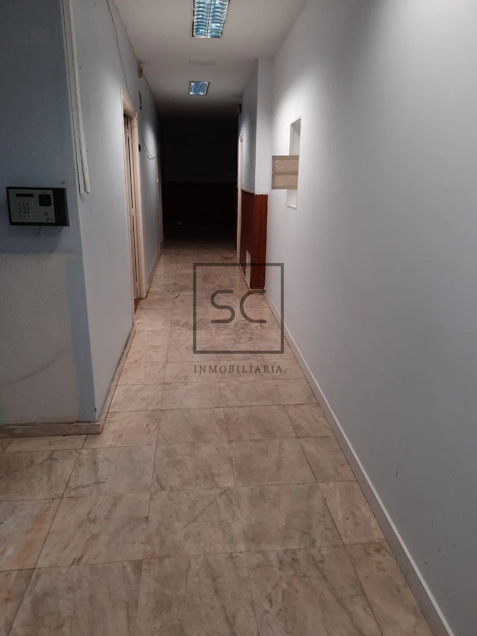 500 metros de local comercial en la carretera de castilla, ferrol