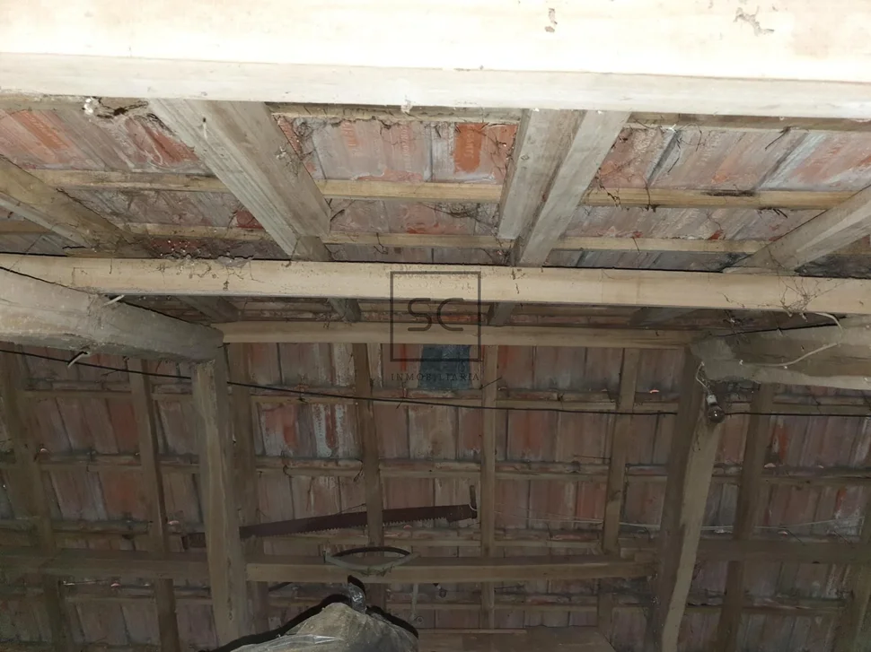 Casa con finca y bodega en sedes, narón