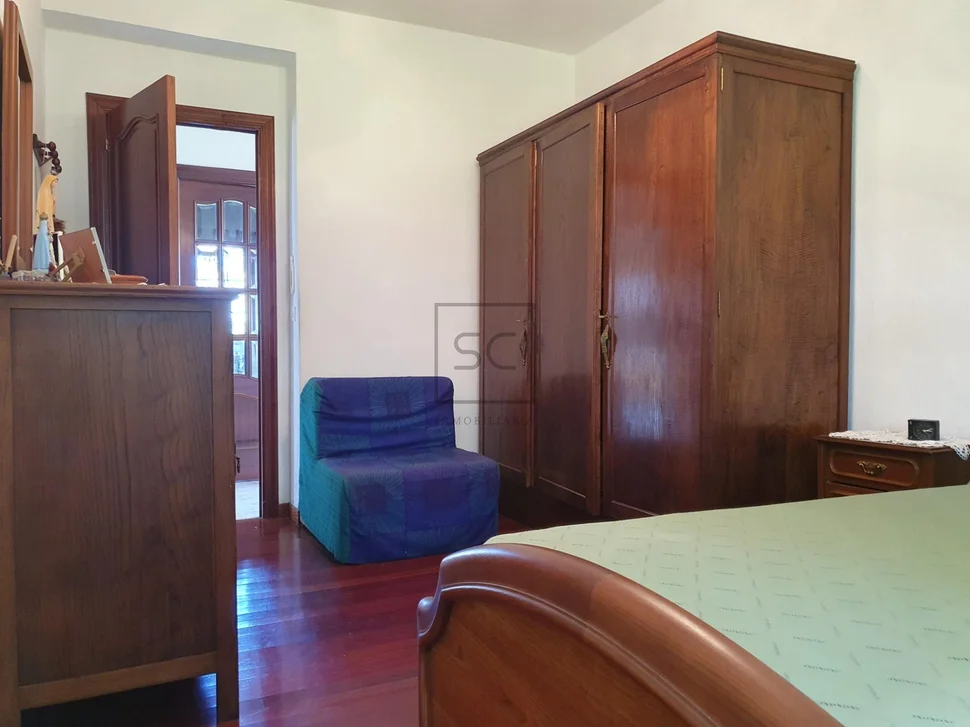 Casa con bodega y finca en san pedro de nos, oleiros