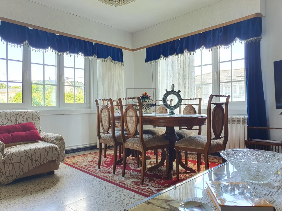 Casa con bodega y finca en san pedro de nos, oleiros