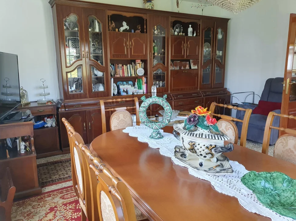 Casa con bodega y finca en san pedro de nos, oleiros