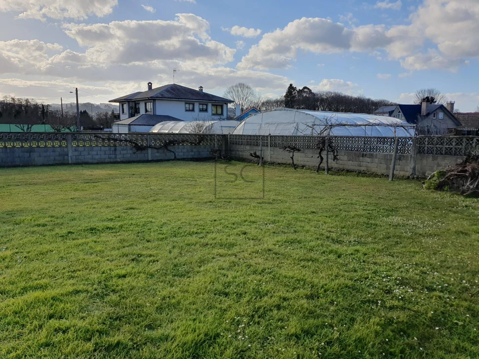 Casa con bodega y finca en san pedro de nos, oleiros