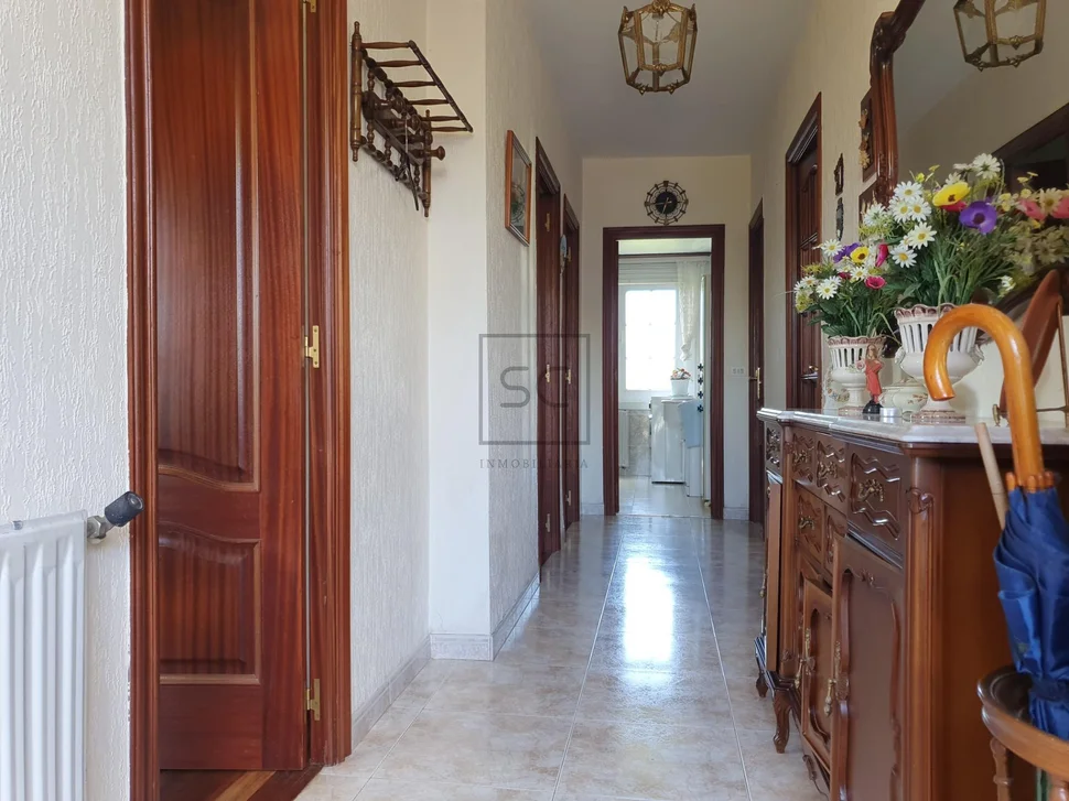 Casa con bodega y finca en san pedro de nos, oleiros