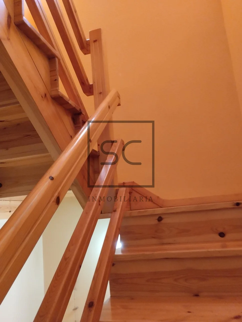 Casa amueblado con terreno en larín, arteixo