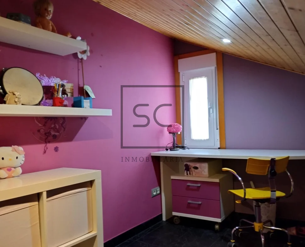 Casa amueblado con terreno en larín, arteixo