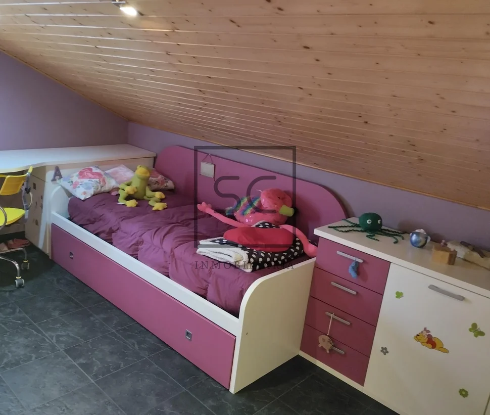 Casa amueblado con terreno en larín, arteixo