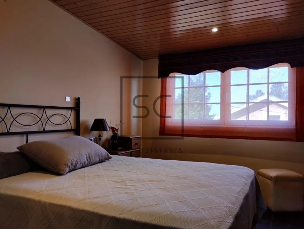 Casa amueblado con terreno en larín, arteixo