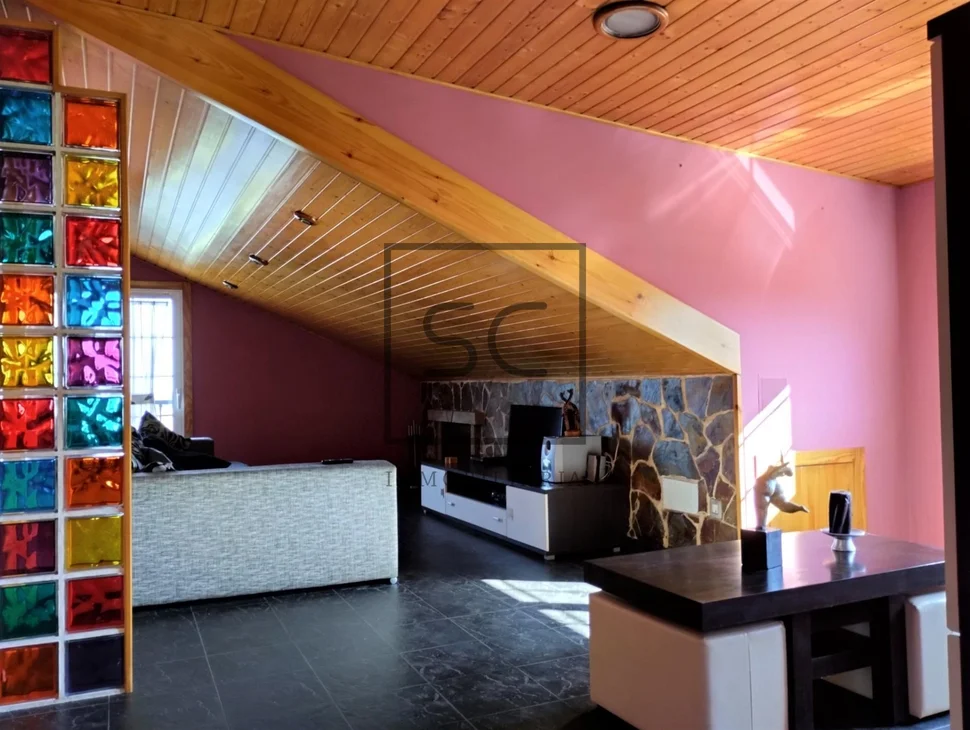 Casa amueblado con terreno en larín, arteixo