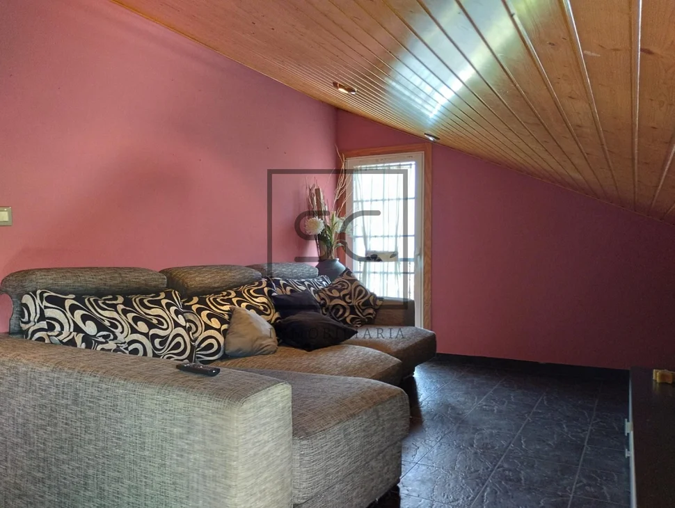 Casa amueblado con terreno en larín, arteixo